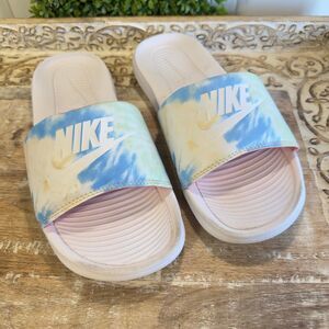 Nike Slide Sandals Size 7